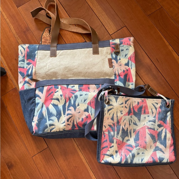 Beach bag and matching crossbody - Picture 4 of 4